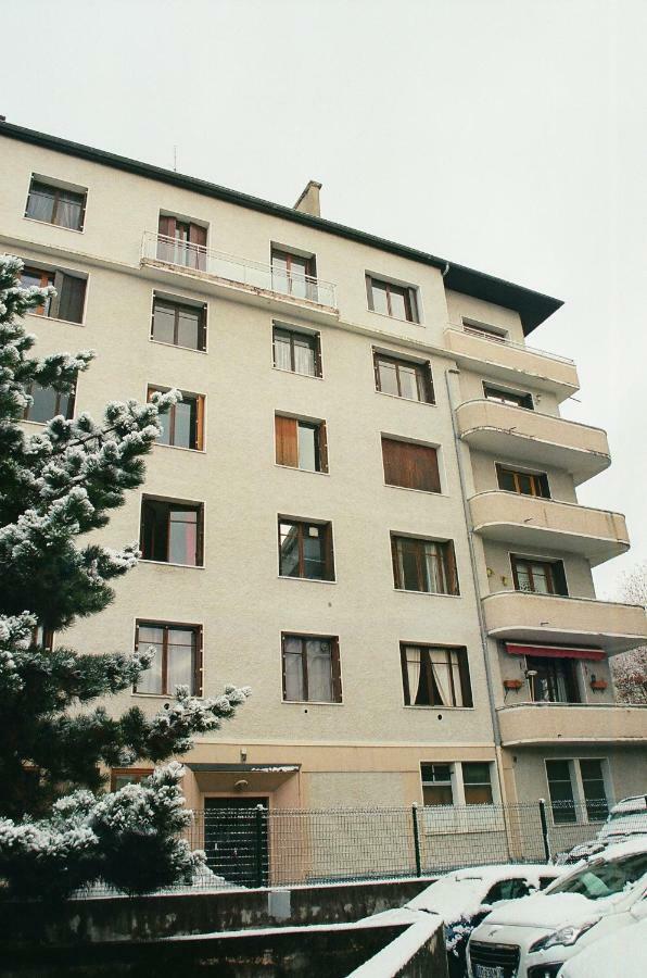Hello Apartment Annecy Bagian luar foto