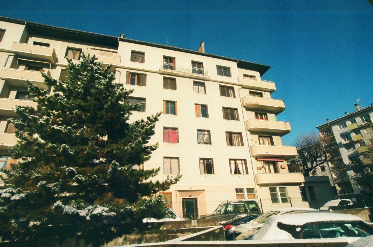Hello Apartment Annecy Bagian luar foto