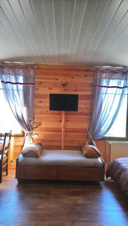 Hello Apartment Annecy Bagian luar foto